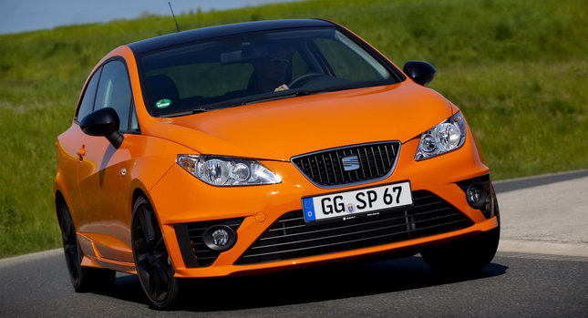 SEAT Ibiza SC: 4 фото