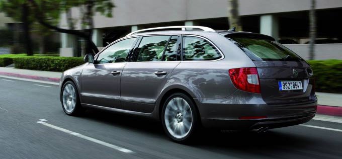 Skoda SuperB Combi: 5 фото