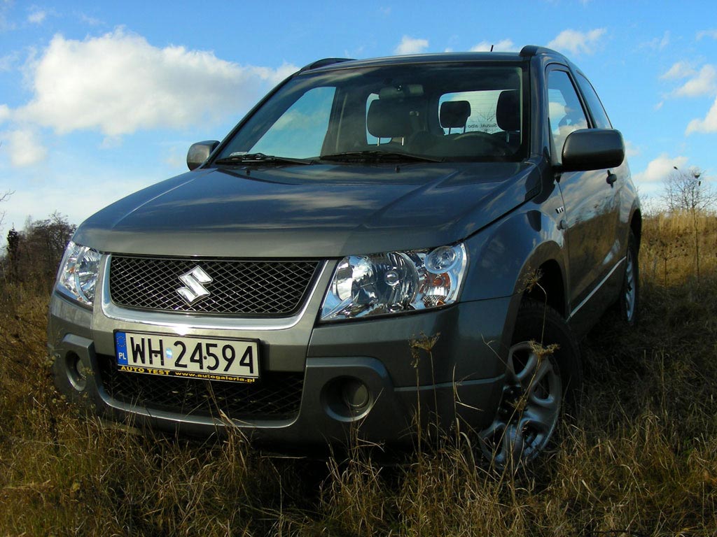 Suzuki Grand Vitara 3-door: 1 фото