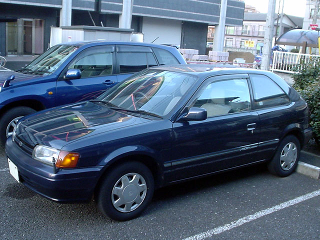 Toyota Corsa: 2 фото