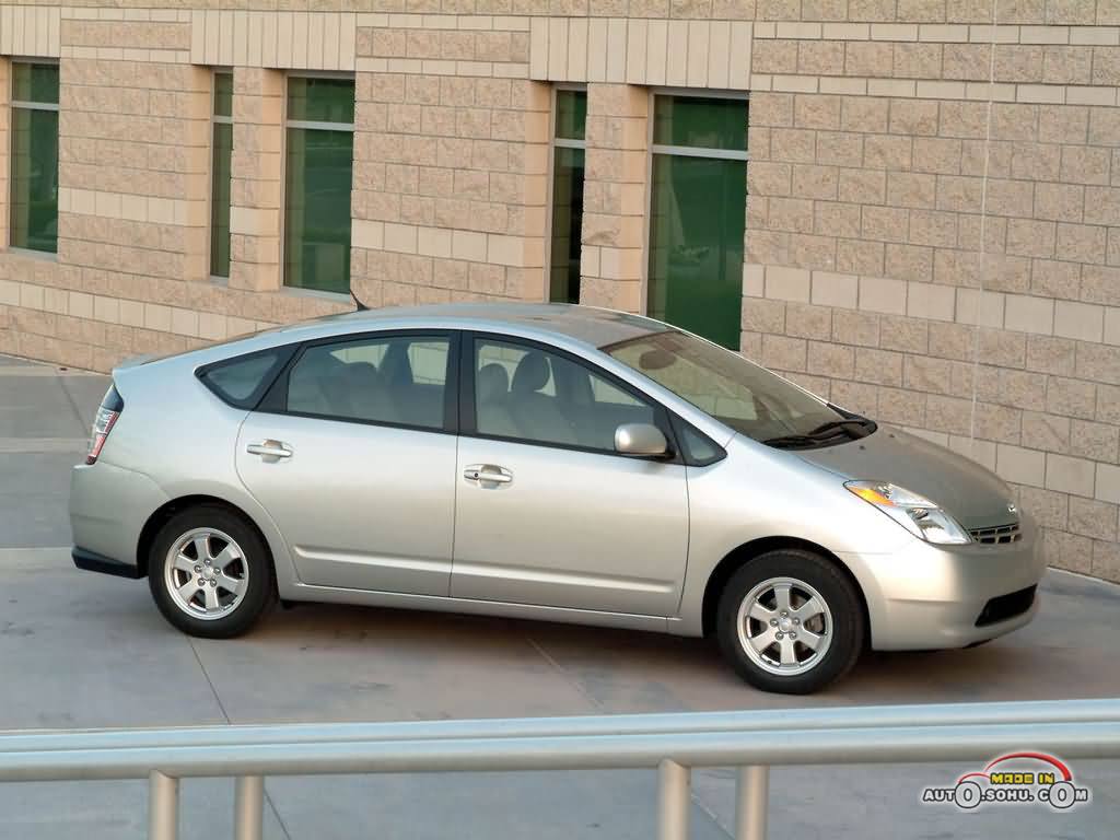 Toyota Prius: 2 фото