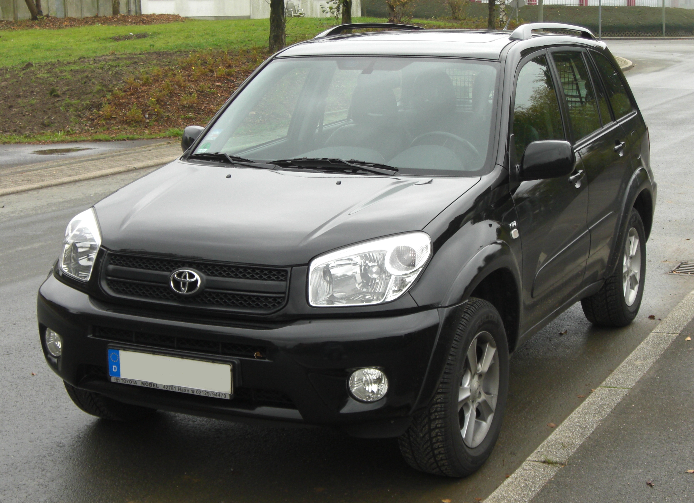 Toyota RAV4 II: 9 фото