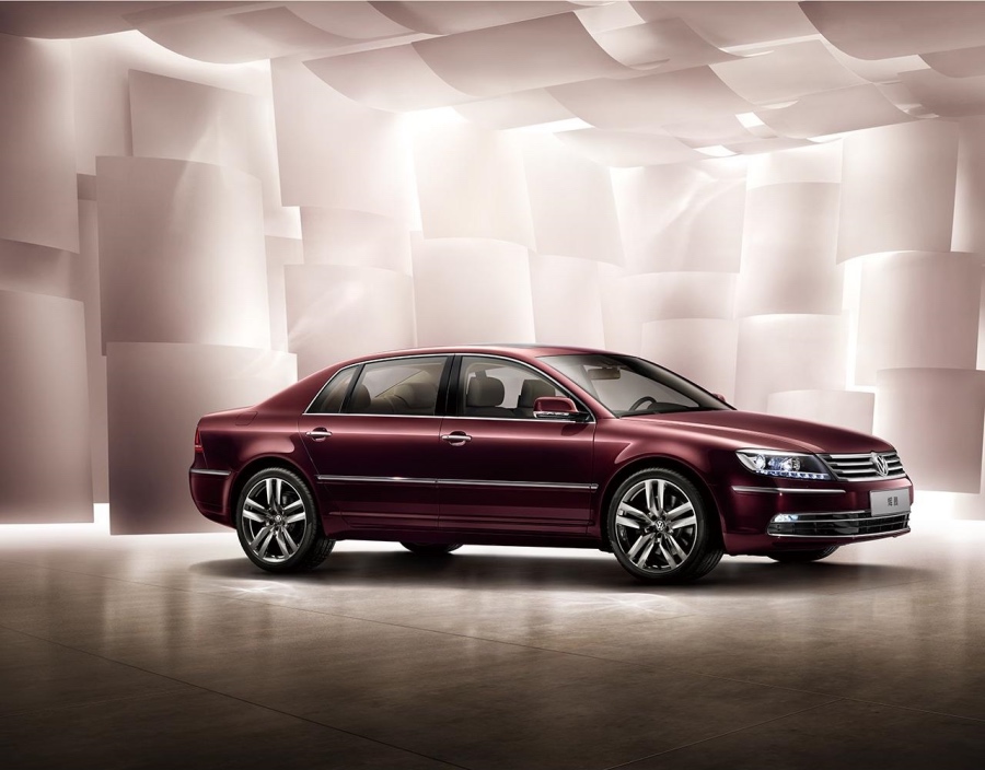 Volkswagen Phaeton 2016: 8 фото